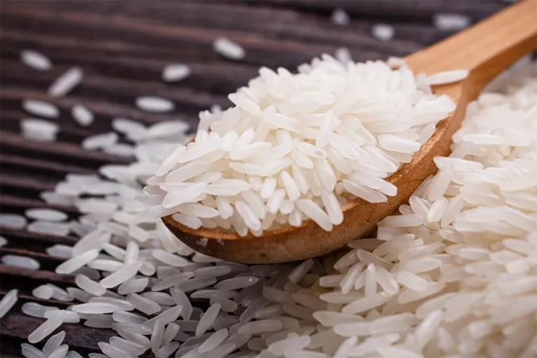 Cuillère de riz cru — quelle quantité de riz prévoir par personne
