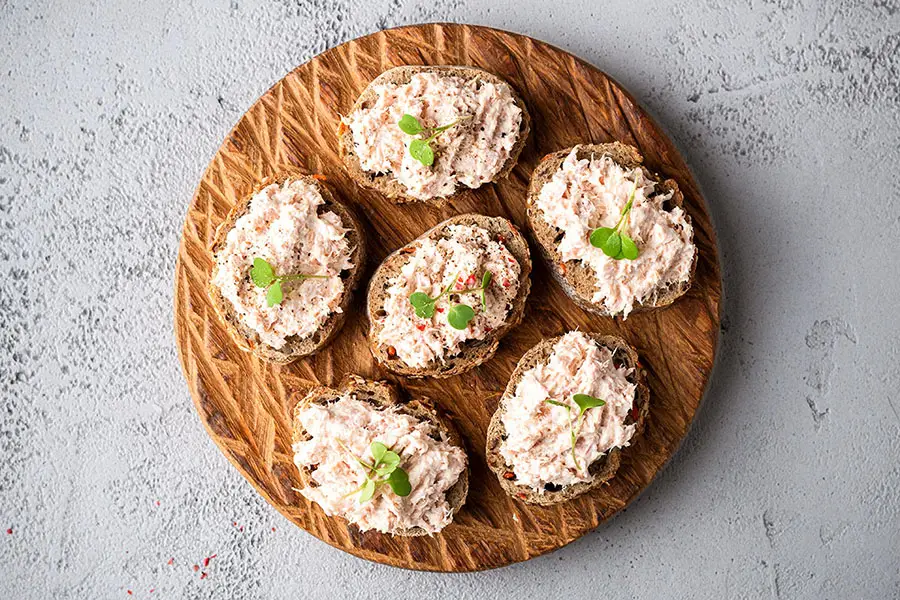 Toasts de rillette de thon maison
